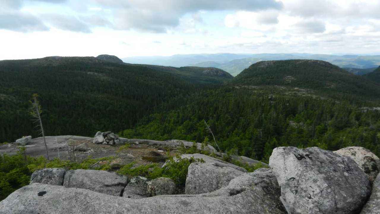 Photo représentant Mont du Lac-des-Cygnes et Mont de l'Ours.